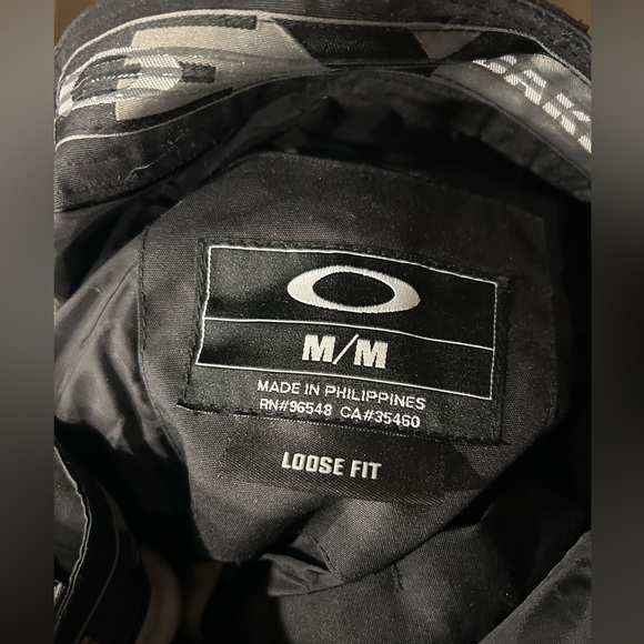 Oakley ski/snowboard pants - Picture 3 of 4